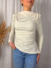 Maglia Taglio Asimmetrico