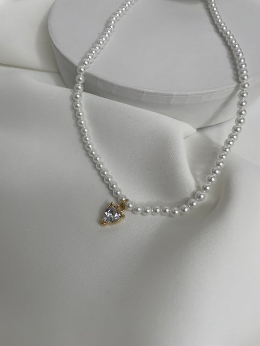 Collana perle con cuore base oro