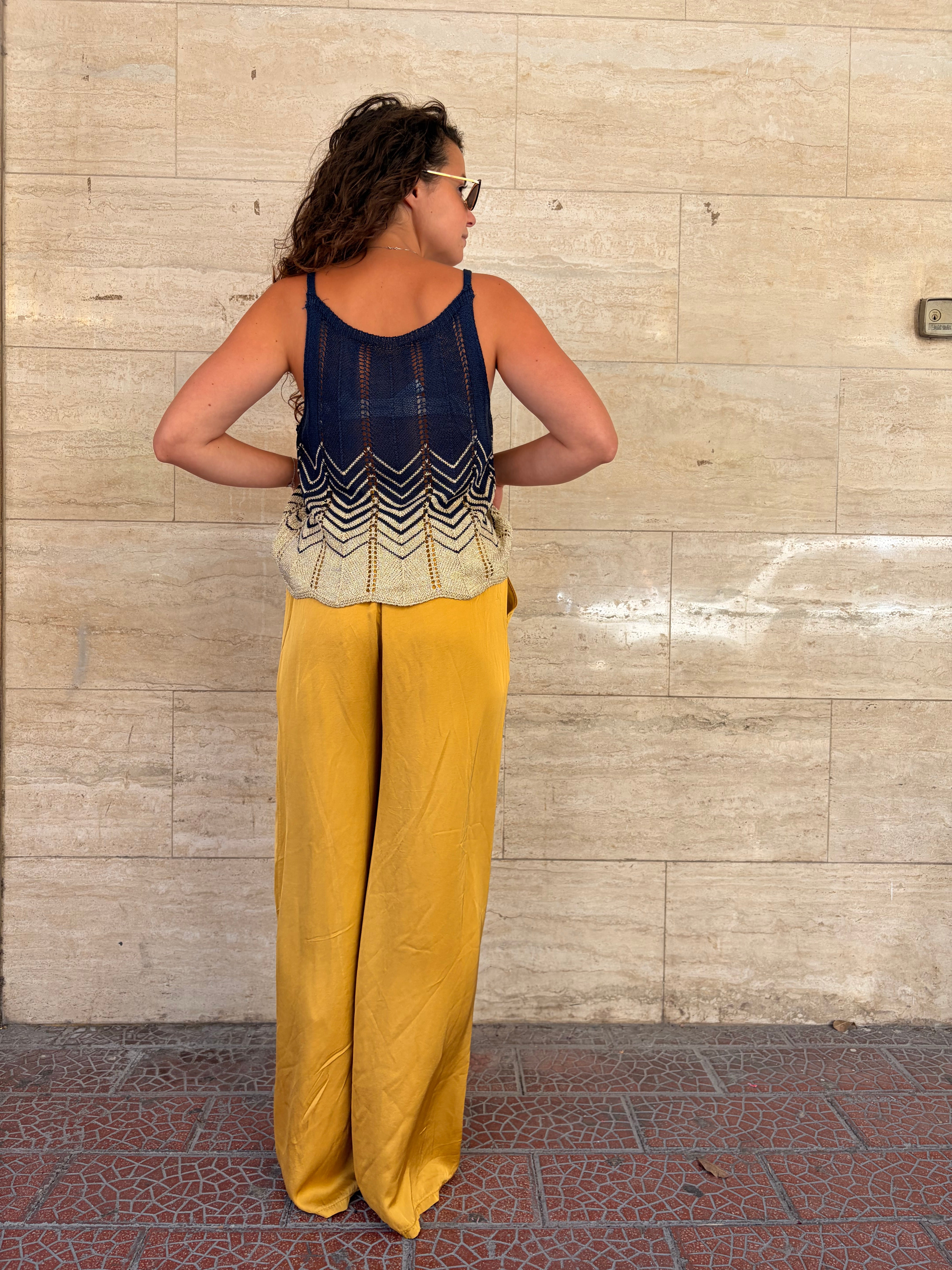 Top Triangle Blu