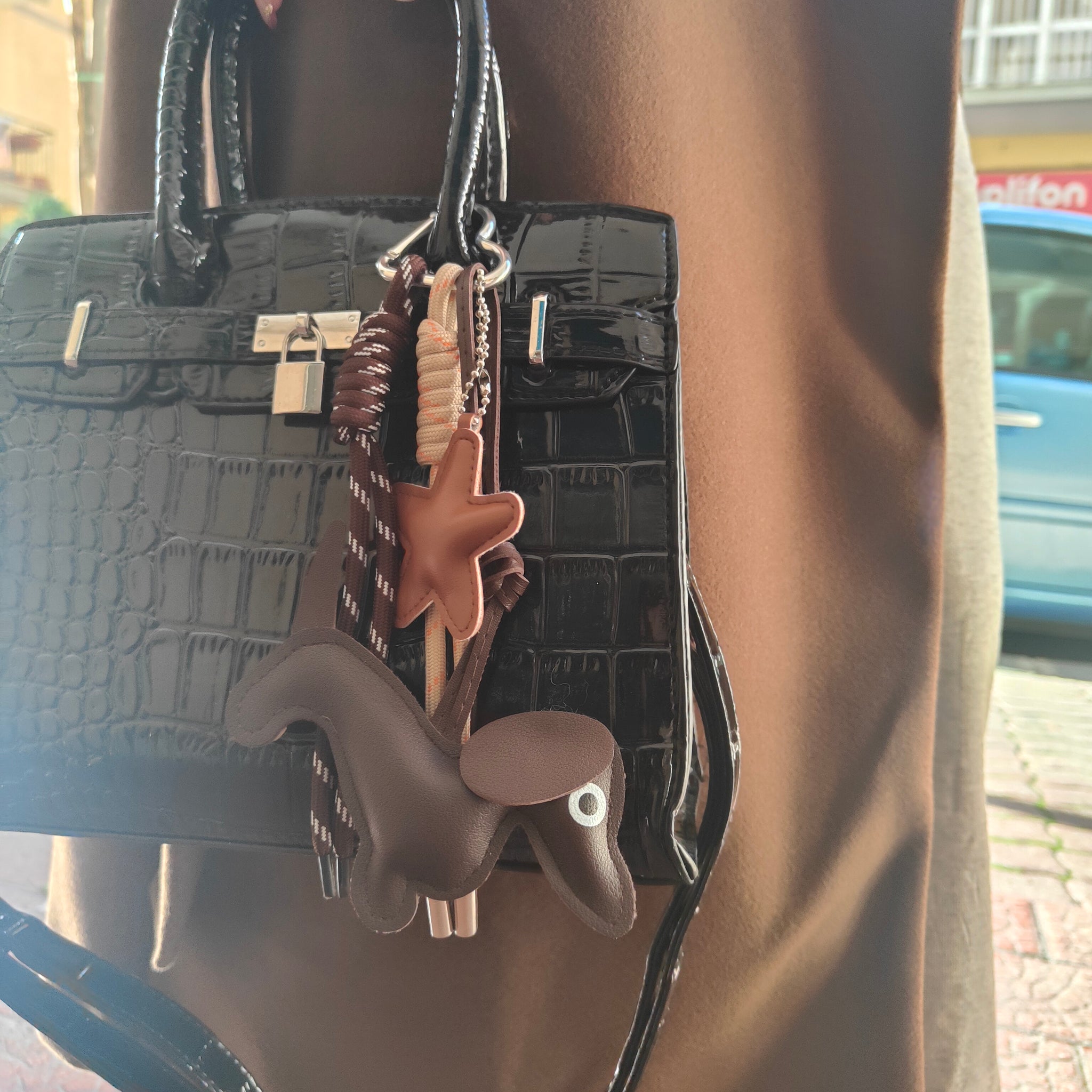 Multi Charm Bassotto