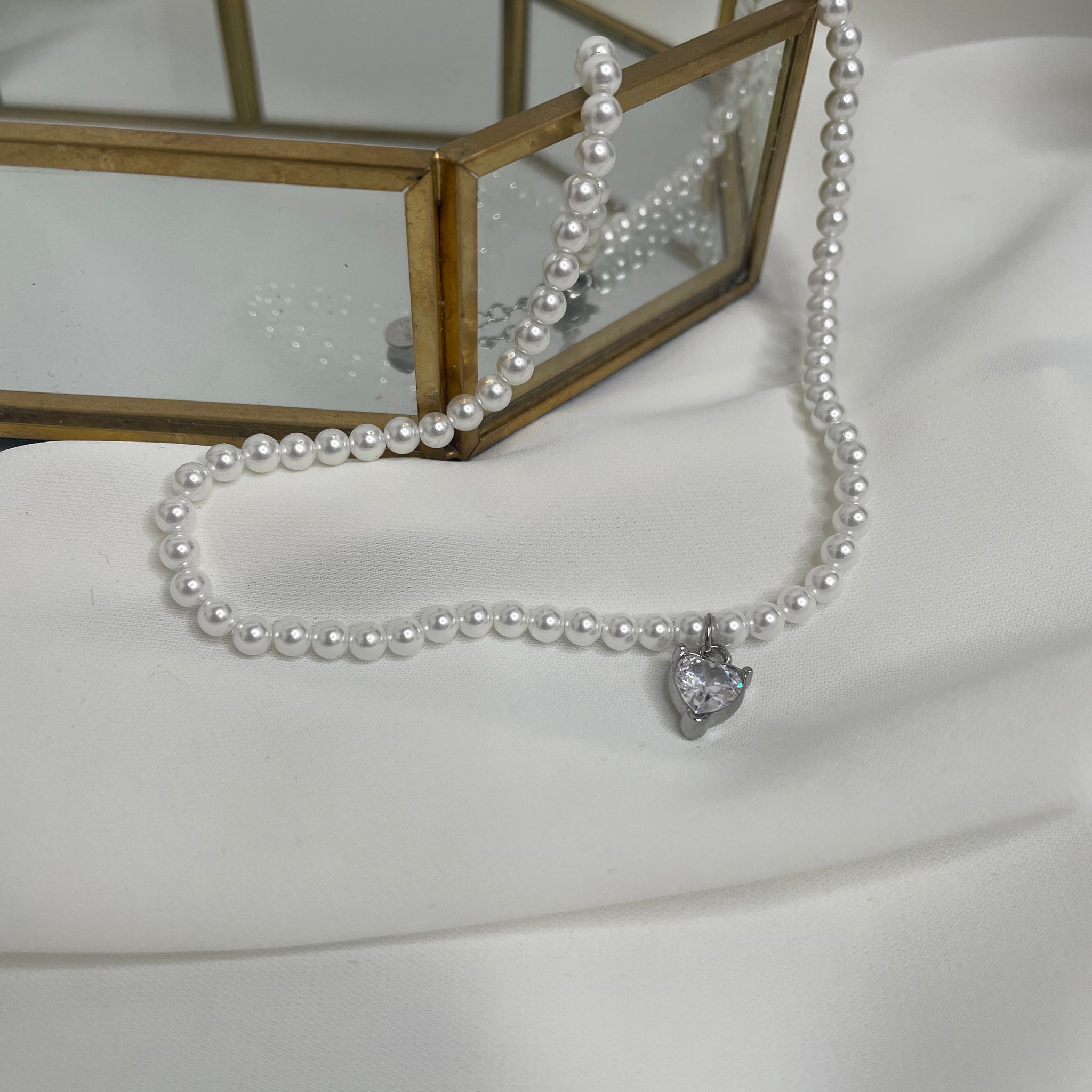Collana perle con cuore base silver